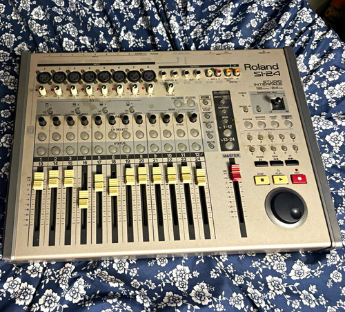 Roland channel studio - 24-channel,