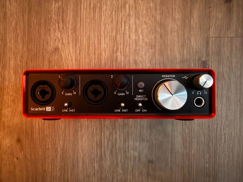 Focusrite scarlett 2i2 - focusrite,