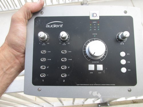 Audient id22 desktop usb 0 - audient,