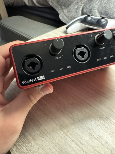 Focusrite scarlett 4i4 - focusrite,